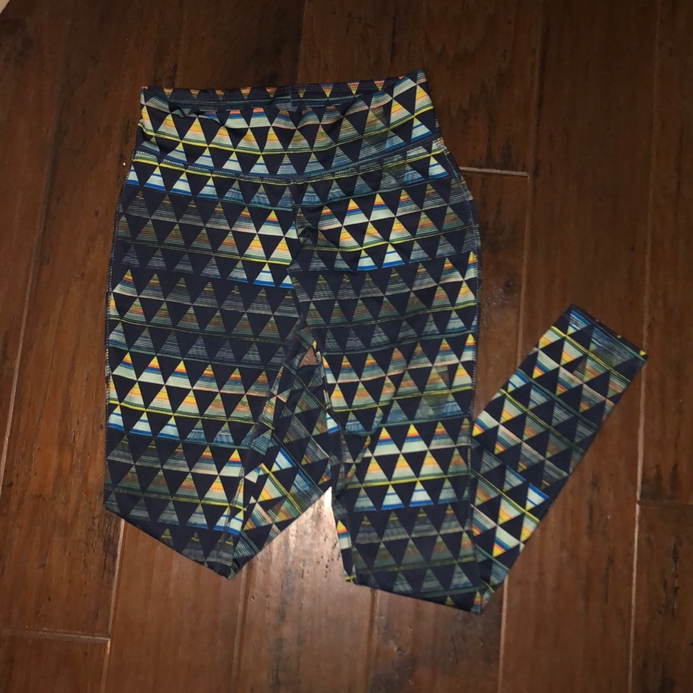 Athletic leggings